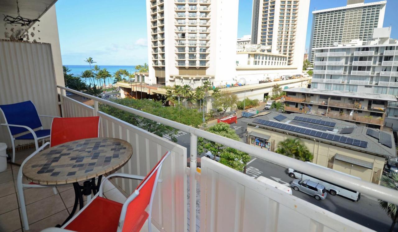 Sea Shore 75 Steps From Waikiki Beach And Sleeps 1 - 3! Apartment Honolulu Exterior photo