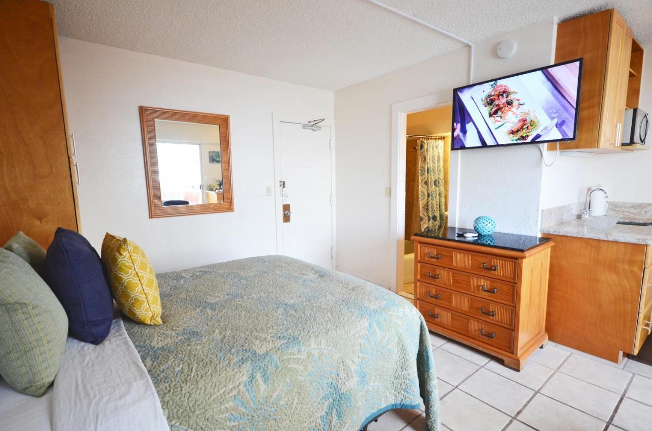 Sea Shore 75 Steps From Waikiki Beach And Sleeps 1 - 3! Apartment Honolulu Exterior photo